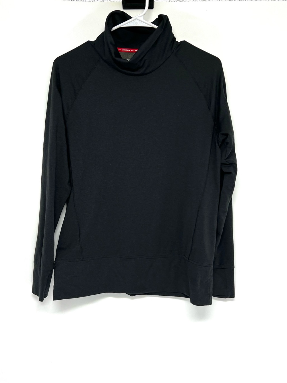 Saucony women’s cycling top medium